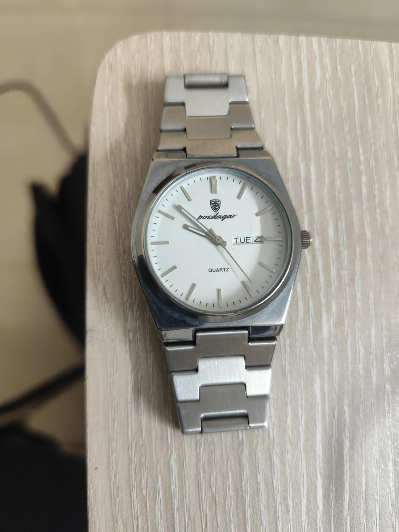 Poedagar Stainless Steel Watch ⌚