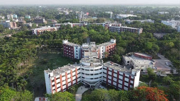 Single Furnished set  Available for male student near Du