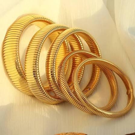 GOLD PLANTED TRADITIONAL SHAKHA POLA BANGLE SET WITH BRASS