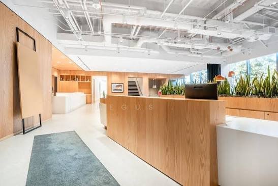 2400 sq ft fully furnished grade A corporate office floor space