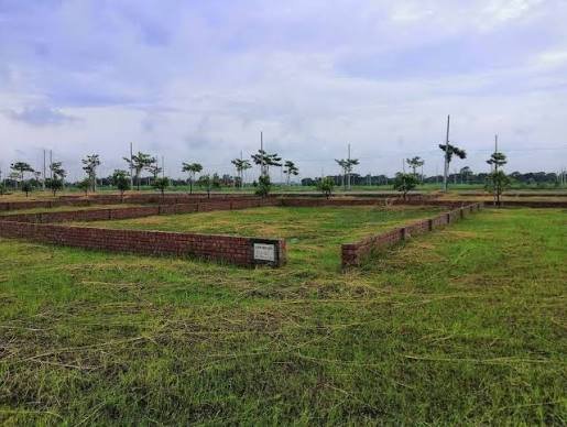 6 katha lakefront residential plot in banasree block E with wide road