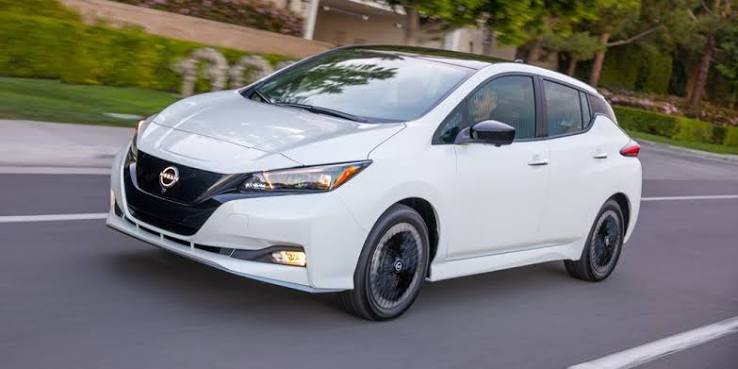 Nissan Leaf SV 2023