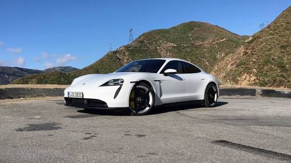 Porsche Taycan 4S