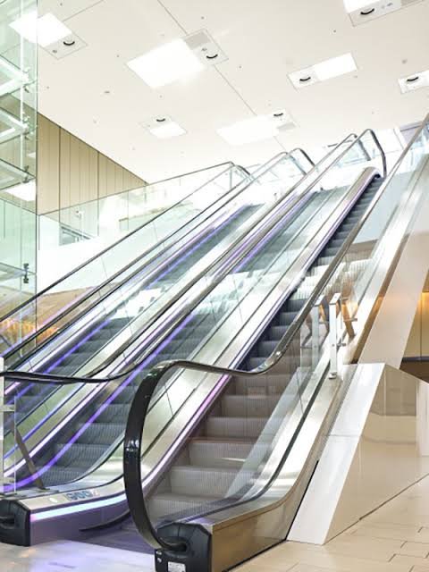 Commercial Shopping Mall Escalator & Moving Walkway